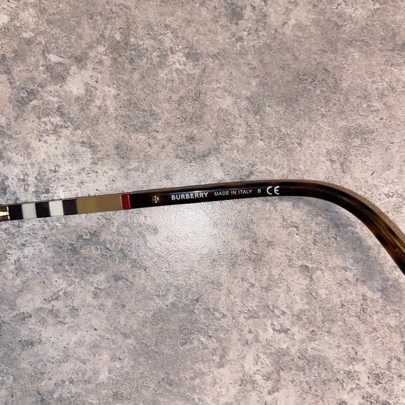 Burberry BE4197 sunglasses - Picture 7 of 8